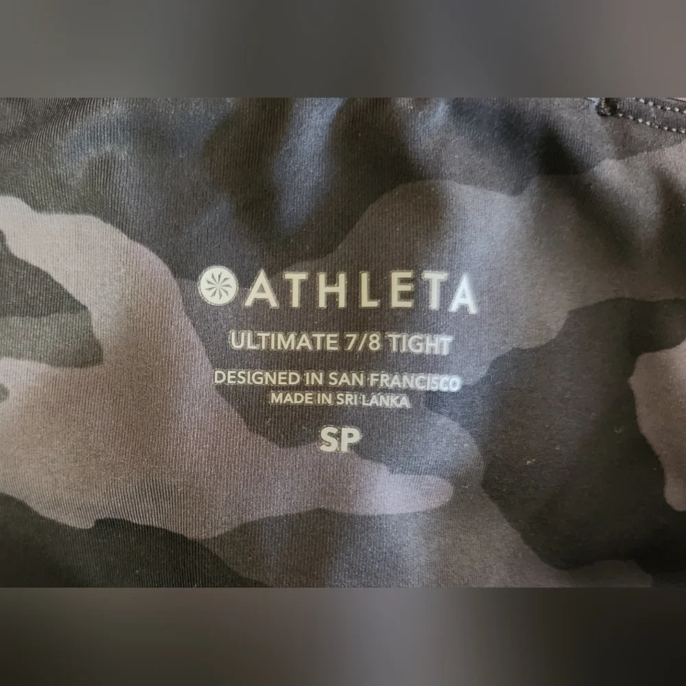 Athleta Ultimate 7/8 Tight Camo Small